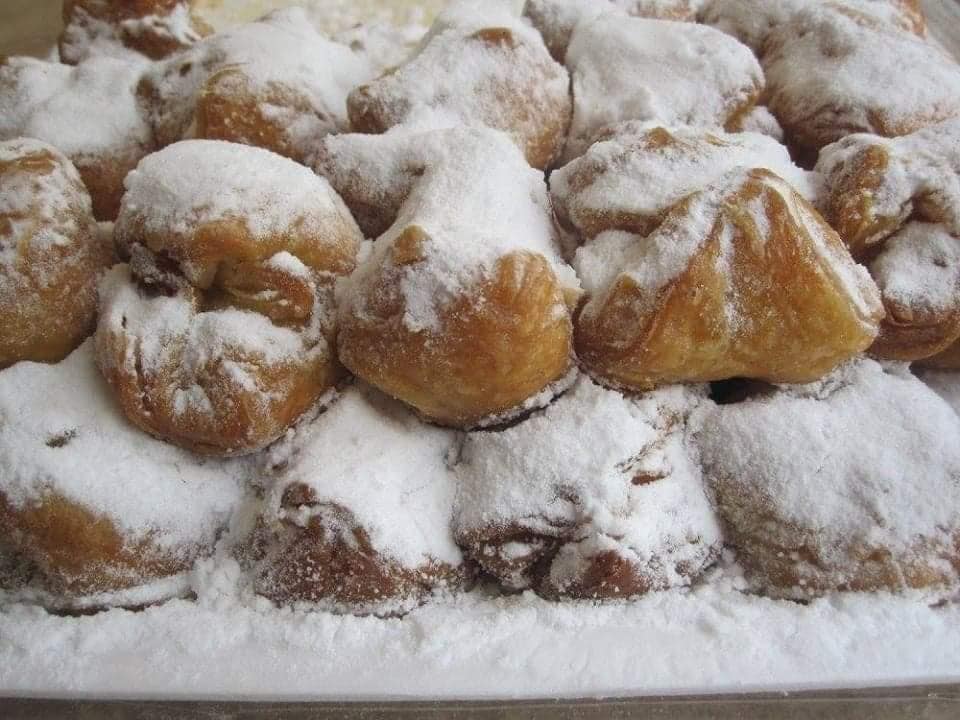 ΝΗΣΤΙΣΙΜΑ ΜΗΛΟΠΙΤΑΚΙΑ ΜΕ ΑΧΝΗ